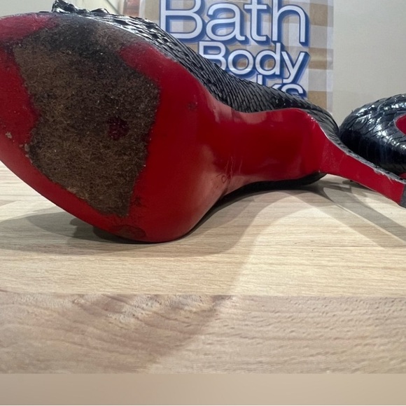 Christian Louboutin Black
Python Madame Butterfly Peep Toes - Picture 10 of 11